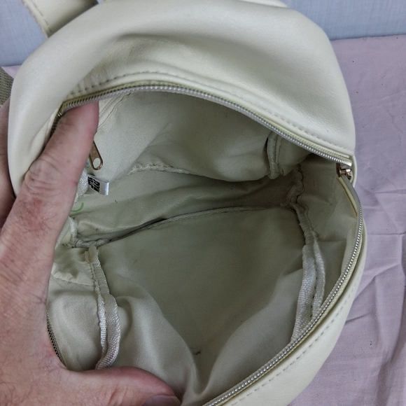 Danielle Nicole Star Wars Baby Yoda Mini Backpack & Matching Wallet - Picture 12 of 16